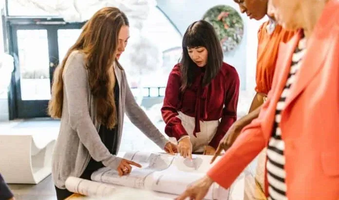 Featured image for the article 21 Ways to Encourage Collaboration Among Startup Team Members