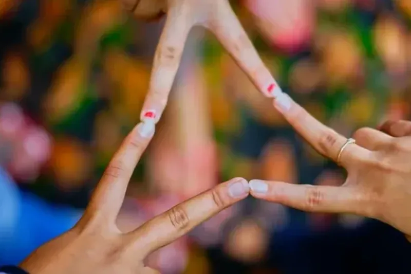 10 Ways to Foster a Sense of Community and Social Connection Through Benefits