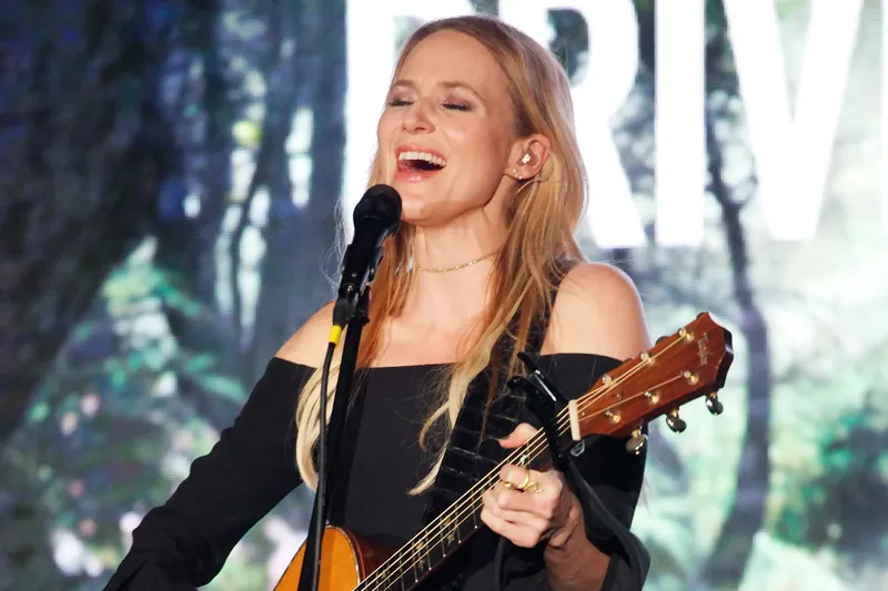 Giving in Style: Jewel at Childhelp Drive the Dream Gala